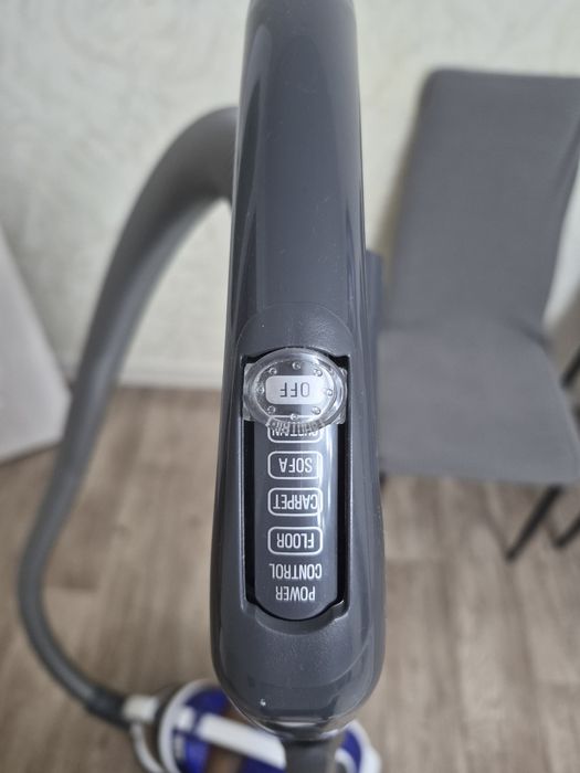 Продаю пылесос почти новый