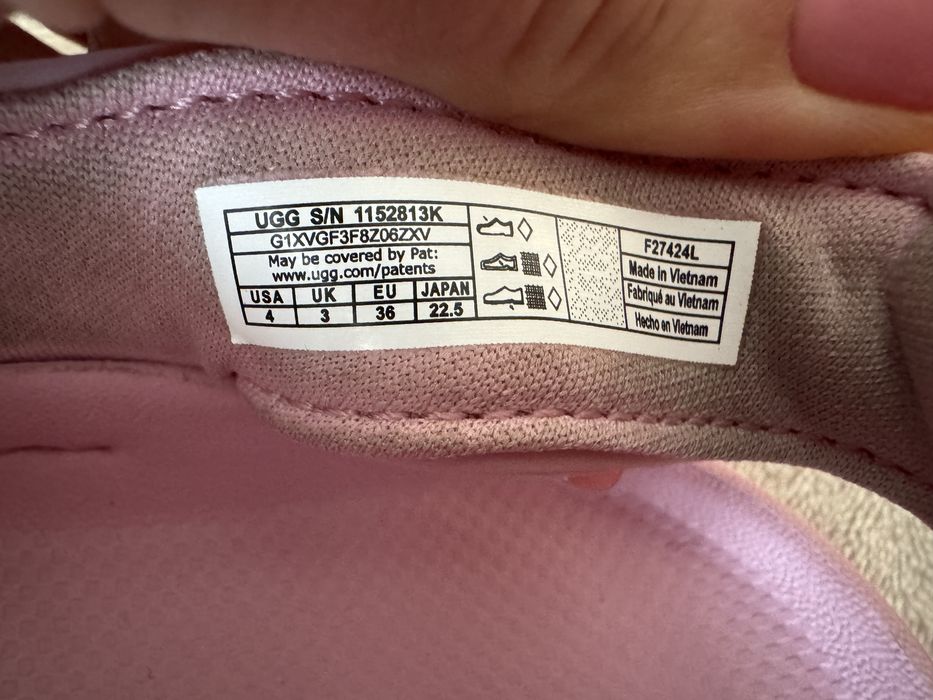 UGG  розови сандали