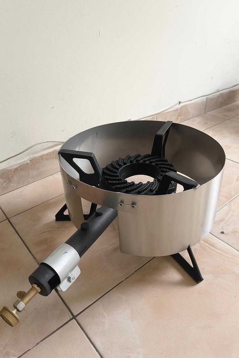 Friteuza inox pe gaz