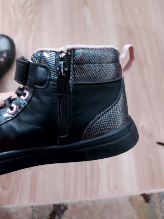 Боти за момиче размер 32