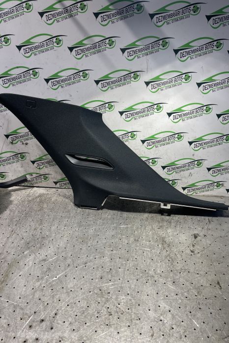 Ornament stalp spate dreapta A1676909204 Mercedes-Benz GLE prima gene