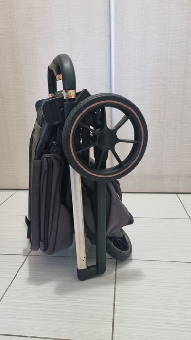 Carucior sport pentru copii Cavoe Moi, elegant si compact