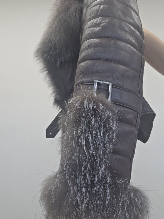 Geaca piele naturala cu blana naturala guler si maneci