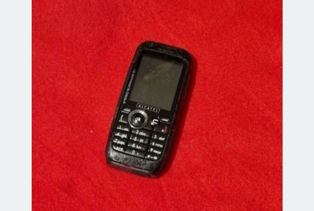 Telefon Alcatel cu butoane