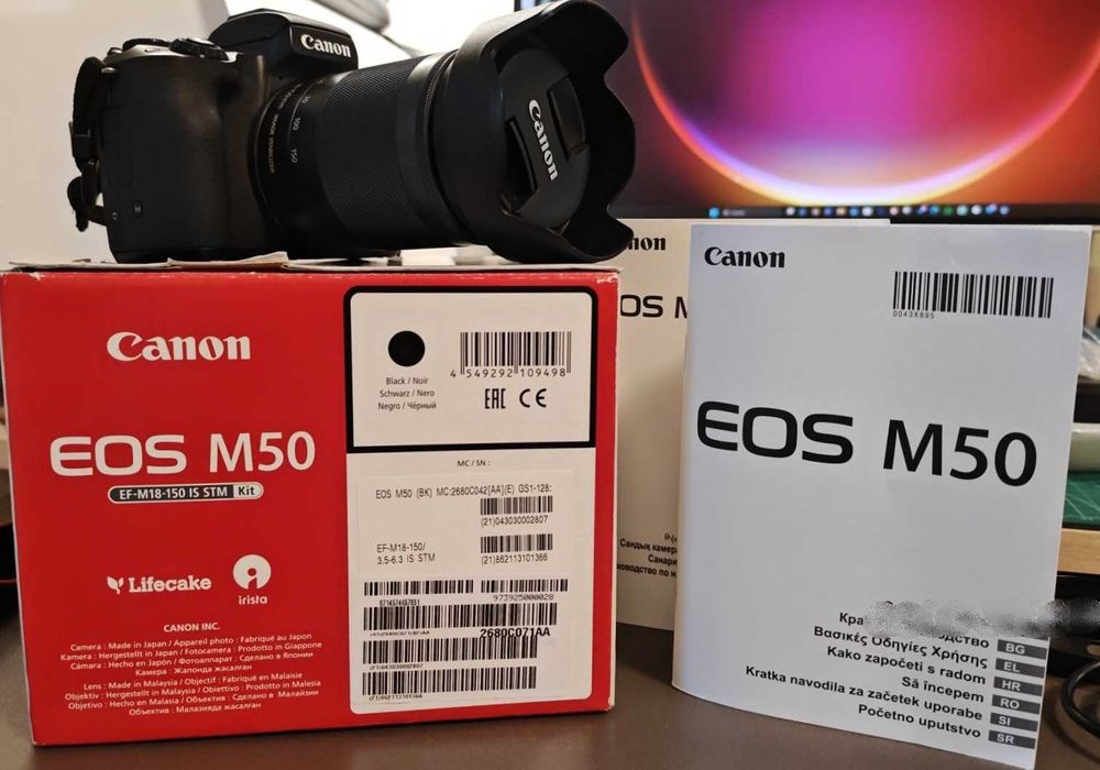 Canon M50 KIT cu obiectiv 18–150mm + accesorii