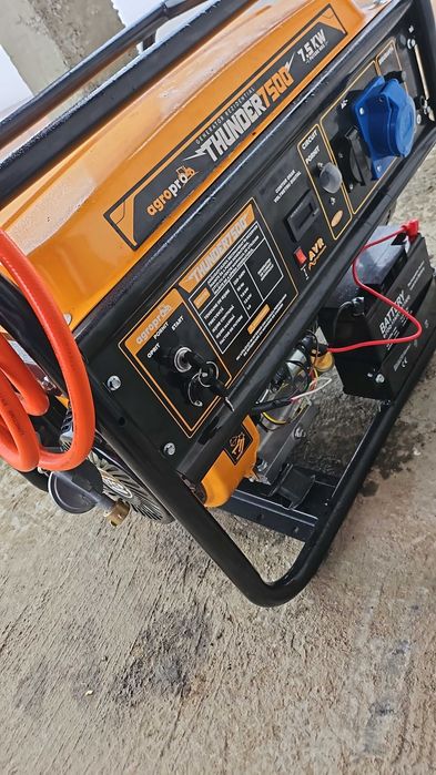 Vând generator benzină/gpl