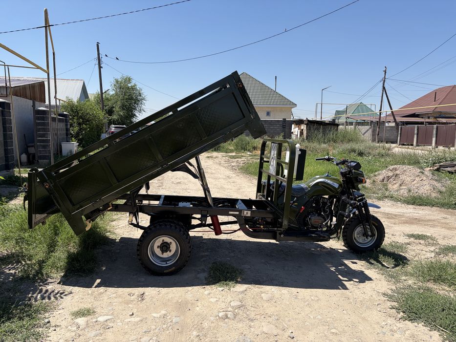 Трицикл 300 куб чисто 174 матор
