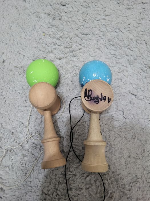 Dau la schimb ambele kendame