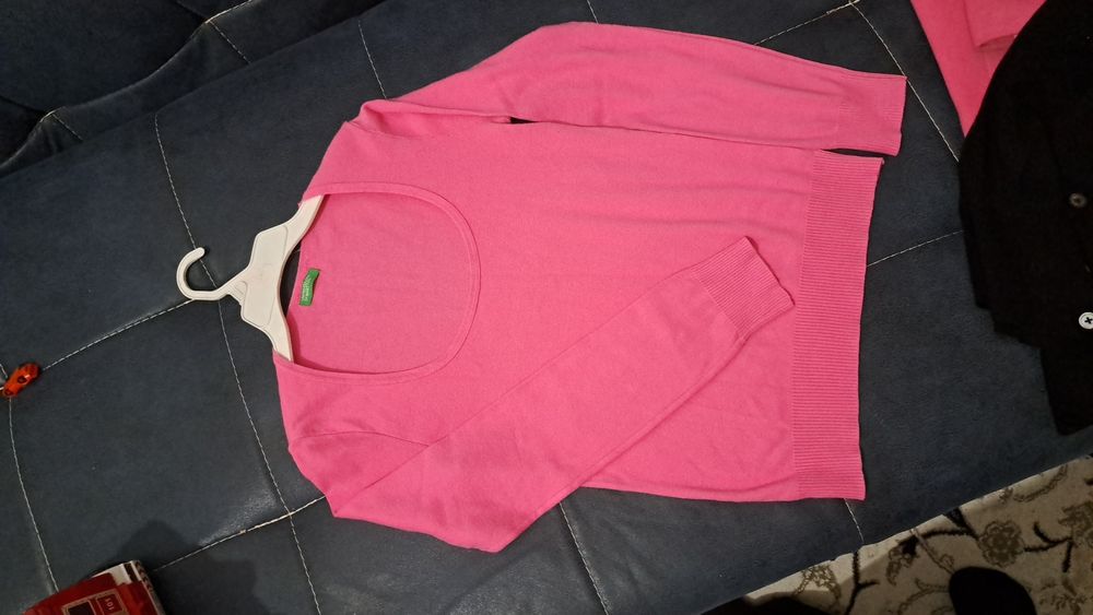 Женские Кофточки в отличном состояние.