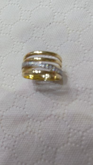 OCAZIE Inel aur 14k,7,70gr inelul este masiv și este nou foarte frumos