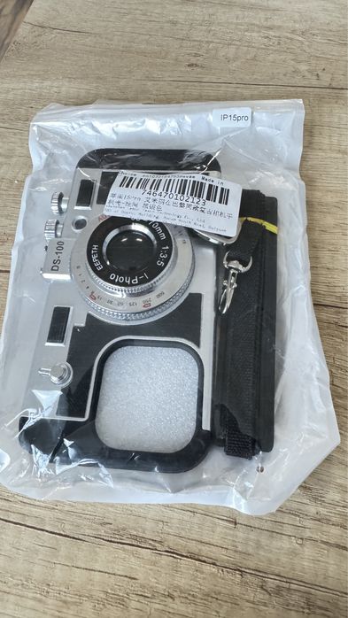 Калъфче фотоапарат iPhone 15 Pro Emily in Paris