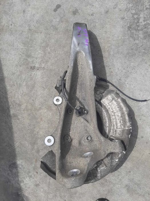 fuzeta stanga fata  bmw seria 5 f10  f11 2.0 d