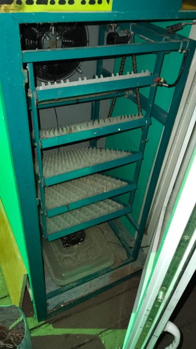 Продам инкубатор