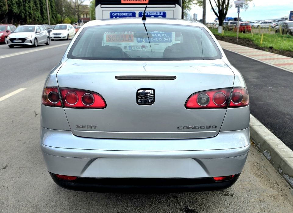 SEAT Cordoba 2006 — imagine 5