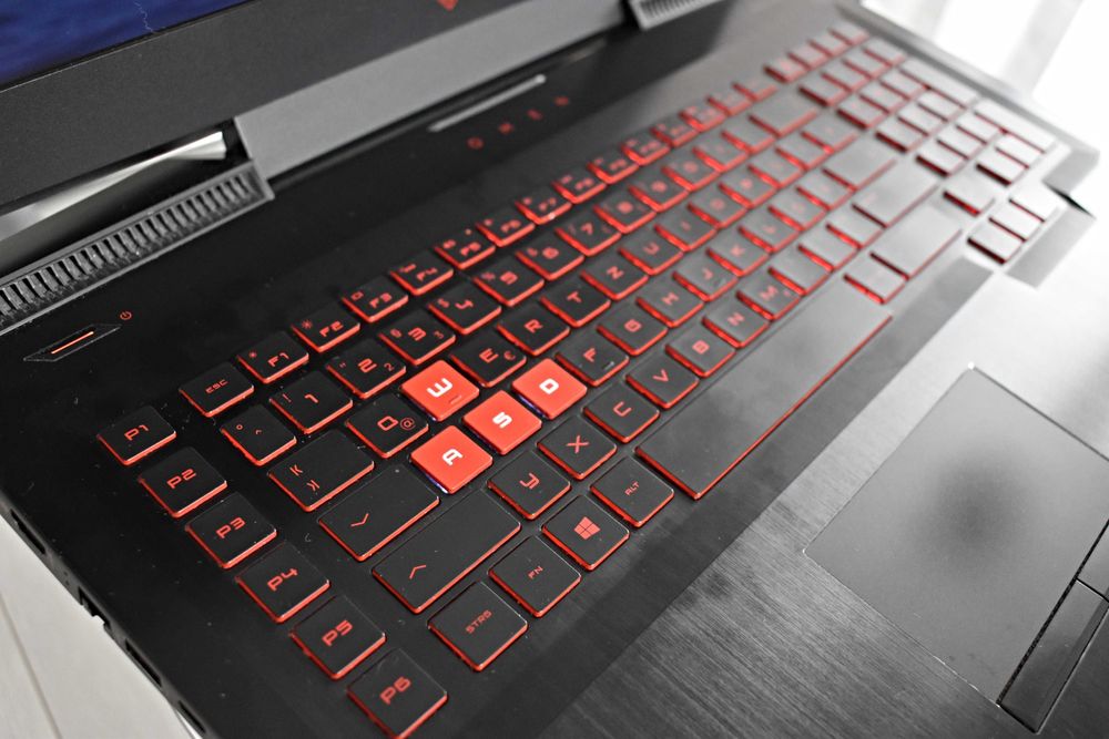 Laptop Hp OMEN~Diagonala 17,3~Bang&Olufsen~Procesor i5~ Memorie 1 TB