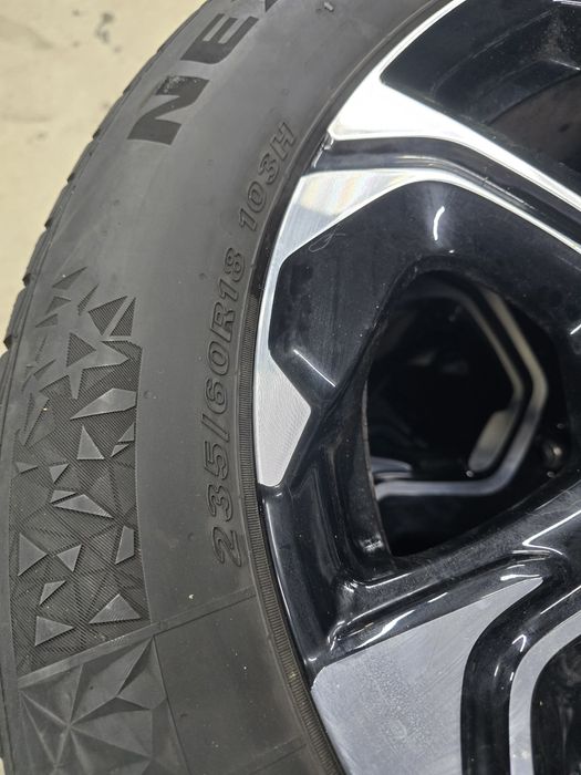 4 Броя 235/60/18 Nexen 2x6,5mm 2x5,7mm