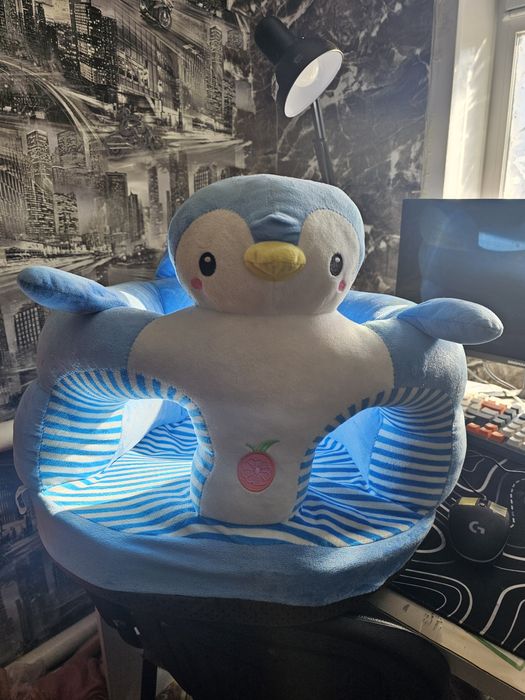 Мягкий диванчик для младенцев