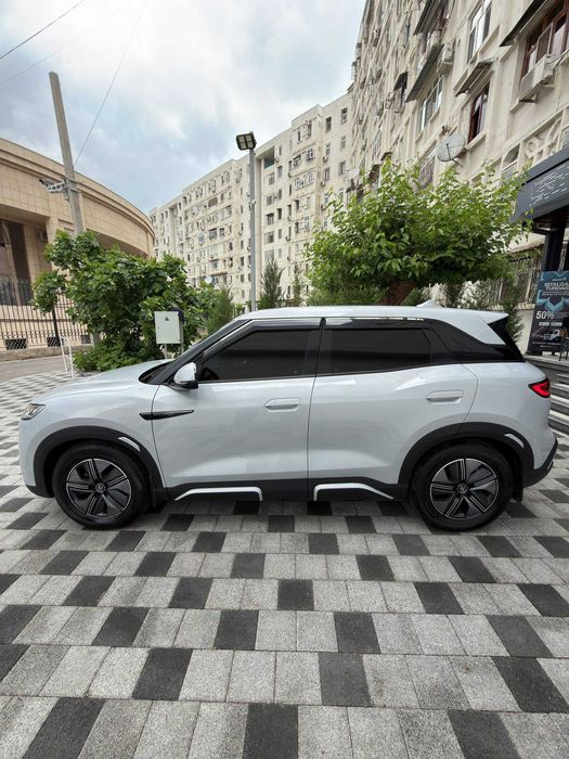 BYD Yuan up Srochna sotiladi
