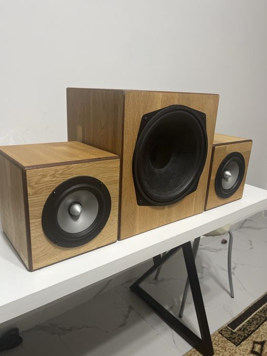 Мониторы Dmax Super Cube