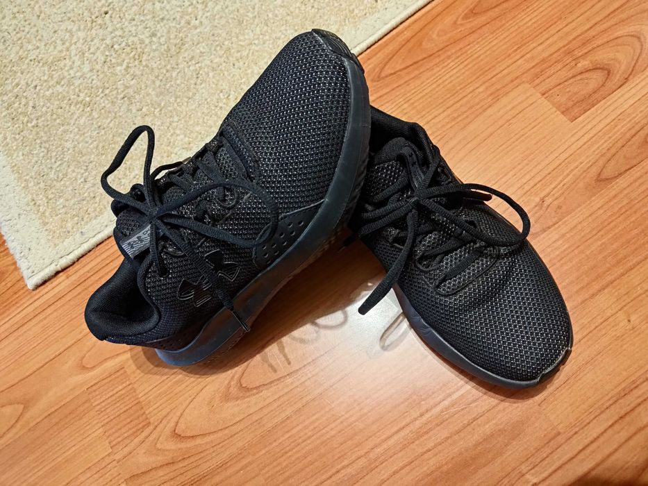 Incaltaminte de alergare asfalt Under Armour Charged Surge 4