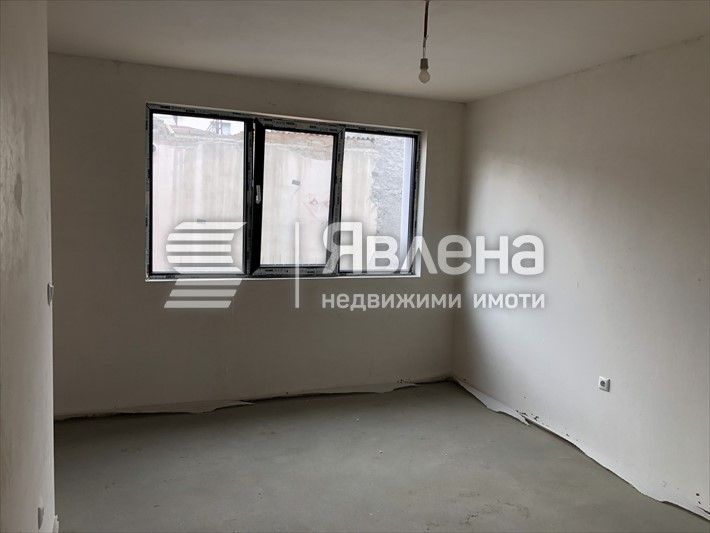 Тристаен апартамент