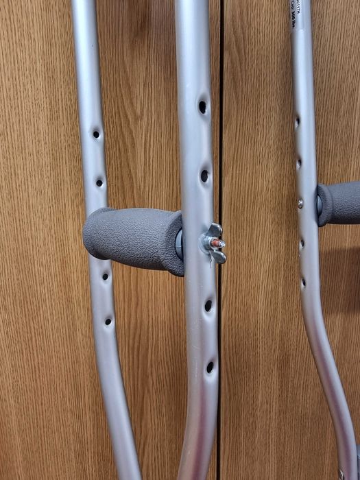 Carje sub brat reglabile, aluminiu, pentru copii