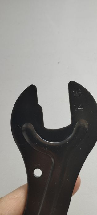 Тонкий гаечный ключ