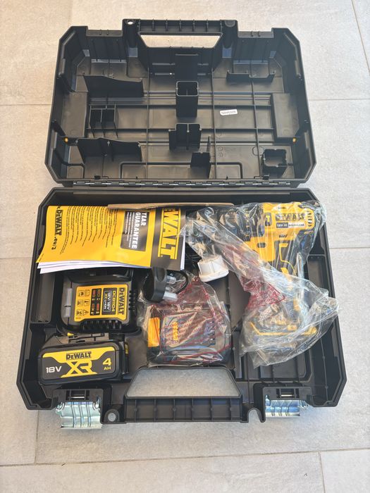 Auto filetanta masina de gaurit DEWALT