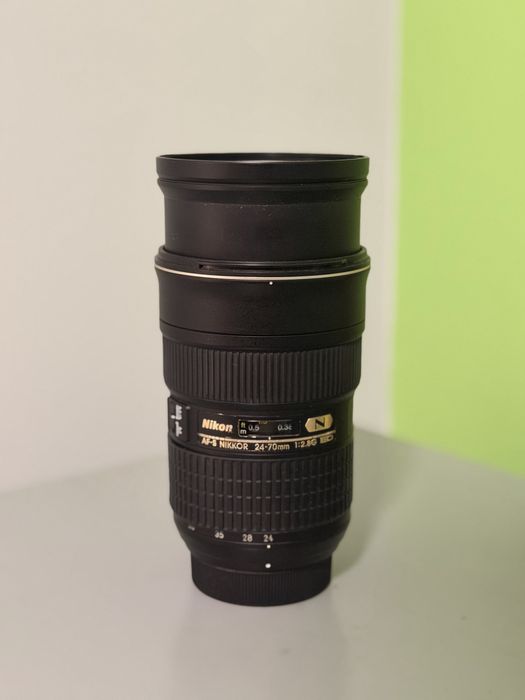 Obiectiv Nikon 24-70 mm