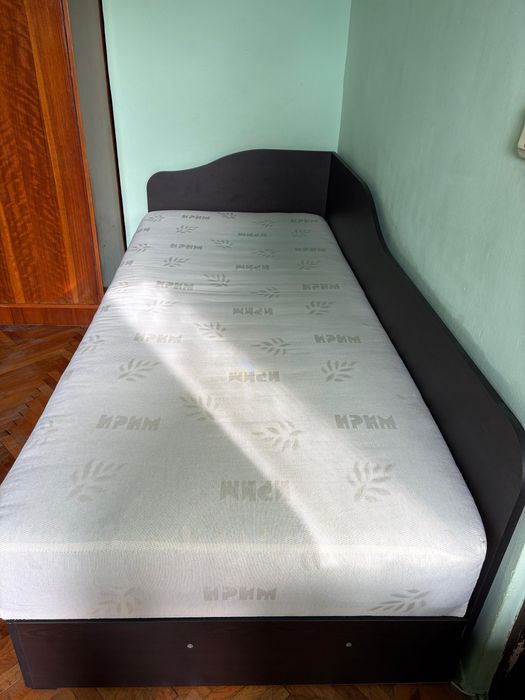 Pat de o singura persoana