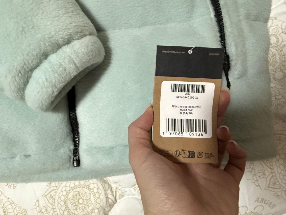 Яке the noth face 700