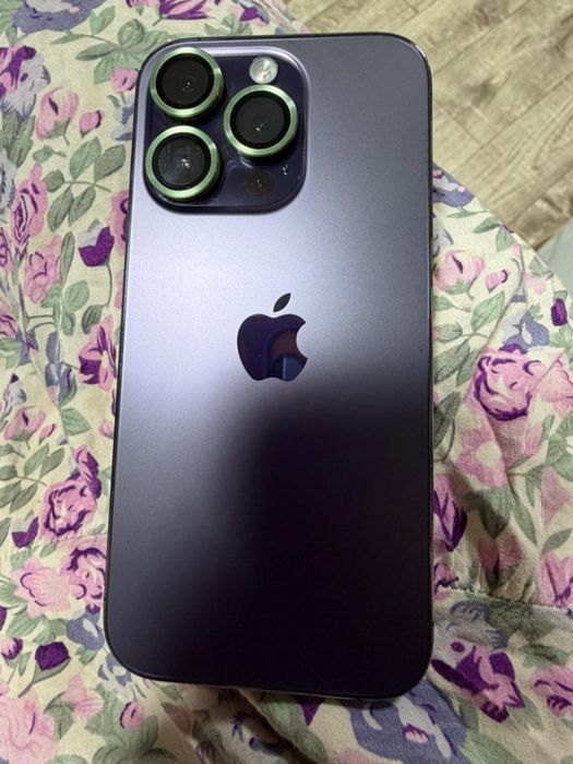 Айфон 14 про 256 в илеальном состоянии