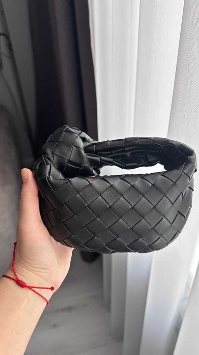 продам кожаную сумку малышку