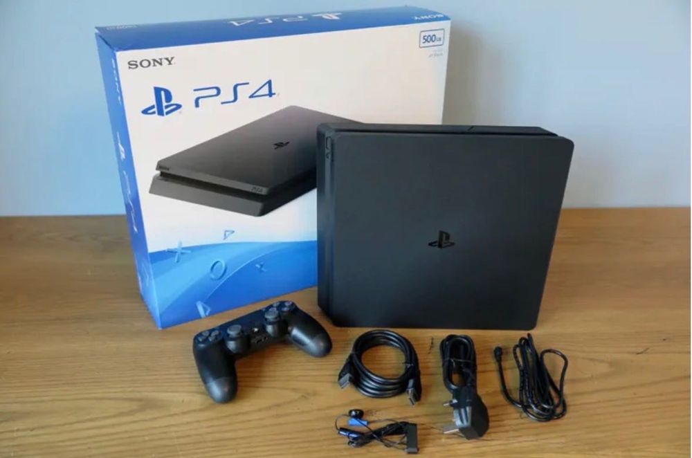 PlayStation 4 Slim