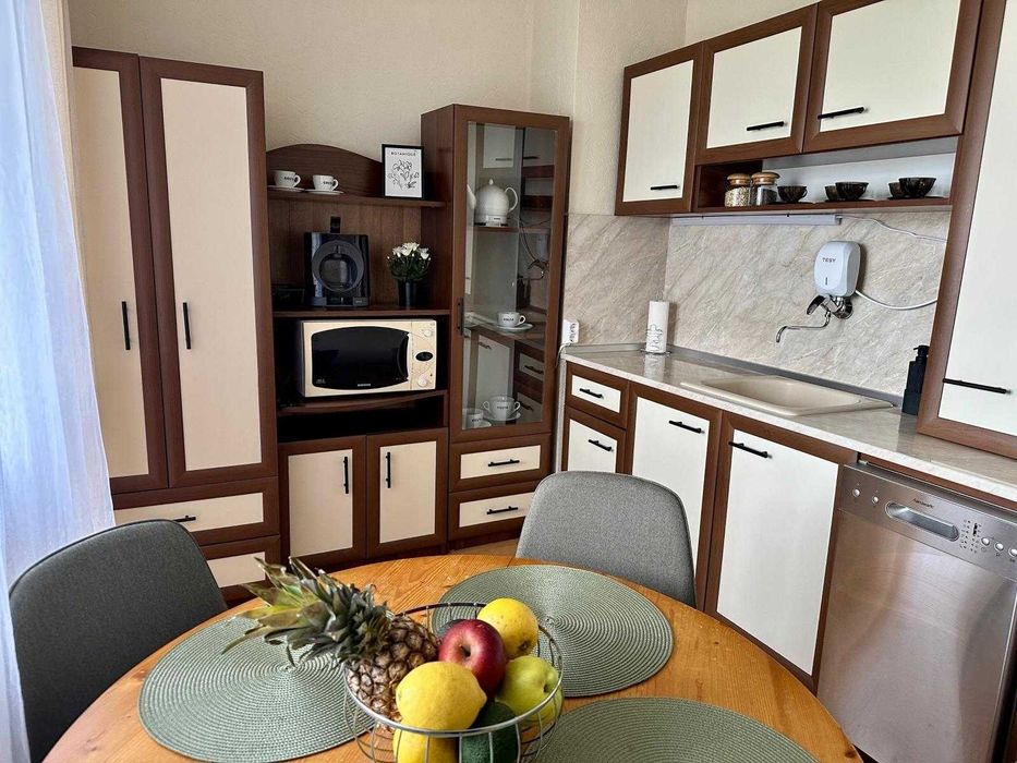 Дава се под наем Тристаен апартамент в Пловдив, Кючук Париж - 120 кв.м за 510 € - Снимка #7