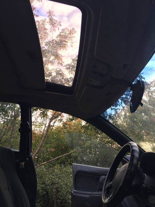 Продам Мазду 323