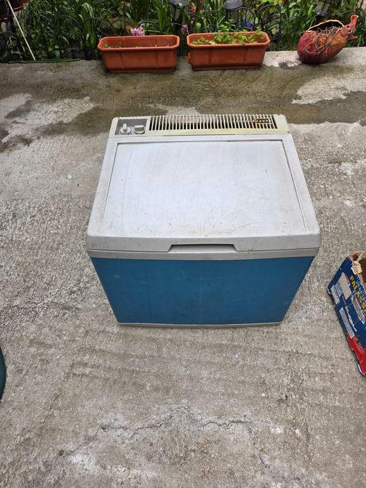 Хладилник на Газ 12в и 220в