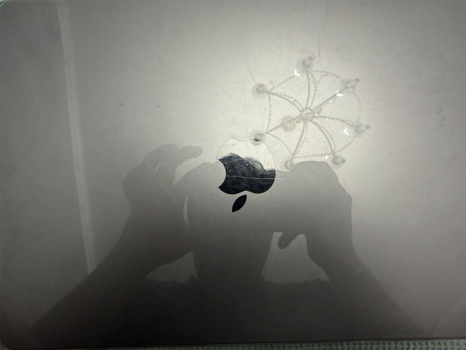 MacBook Air 13.6 M2 / 8GB / 512GB / АКБ 99%