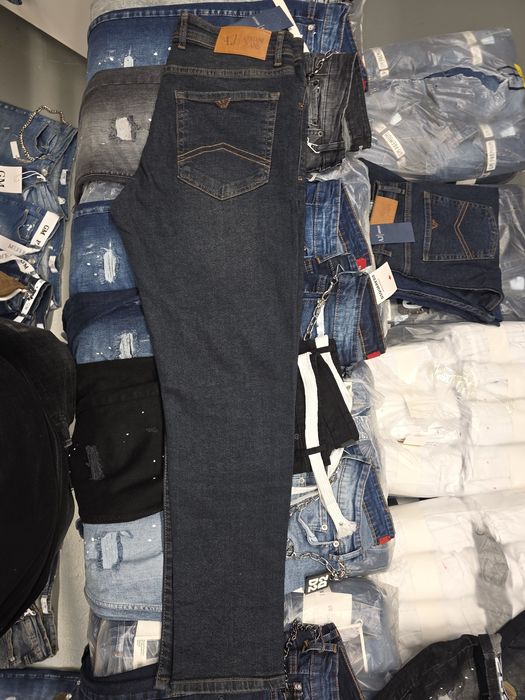 Blug barbatesc nou cu eticheta Armani