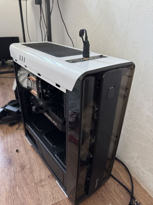 Intel i5 10400f, RTX3070 8GB, 16gb DDR4
