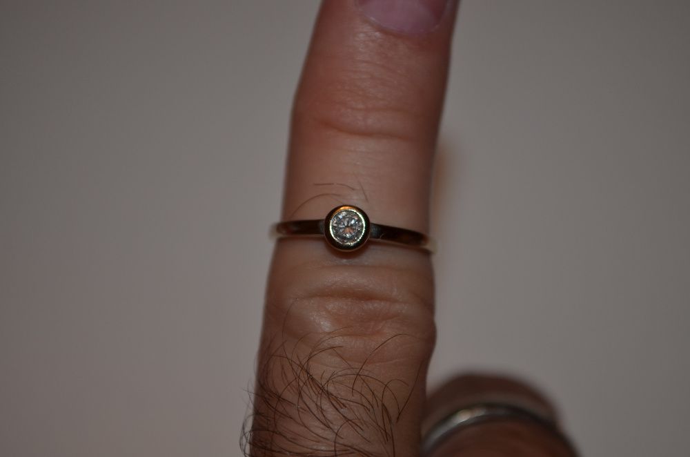 INEL AUR 18K + 1 Diamant = 0.20ct. - De Logodna - 2.3g.- Solitaire !