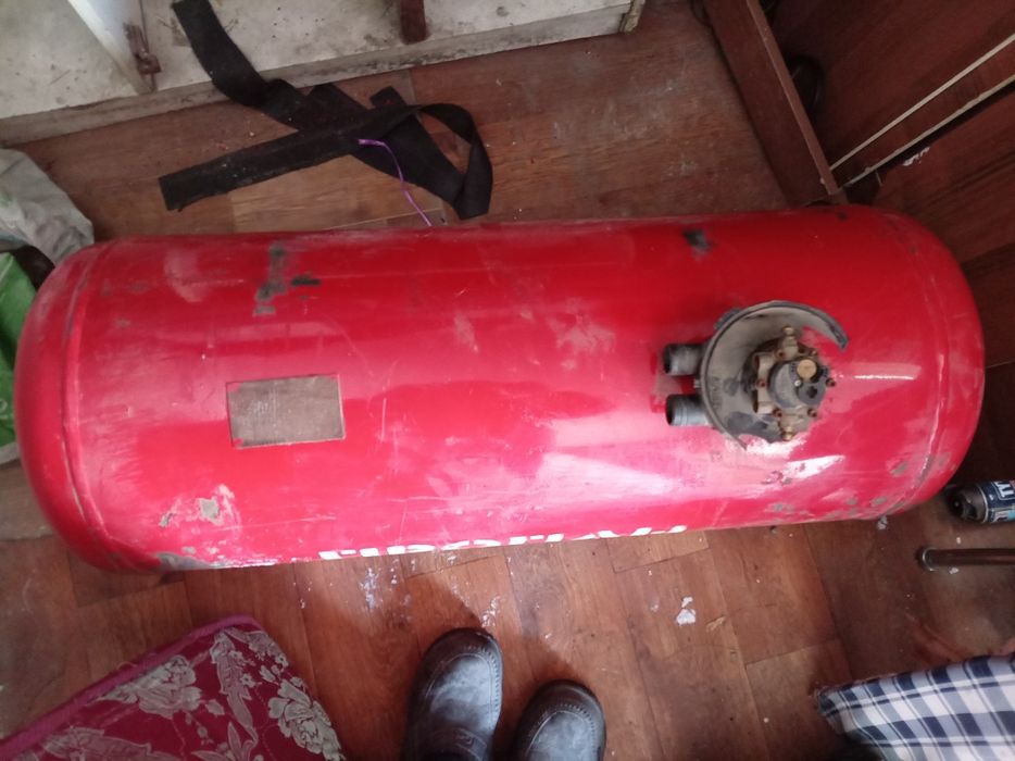 продам газовый балоны на машину