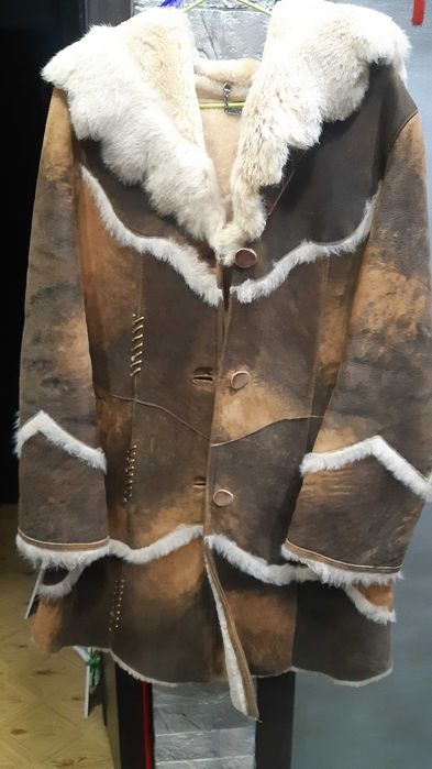 Продается дубленка из  шерсти ламы. Привозная.