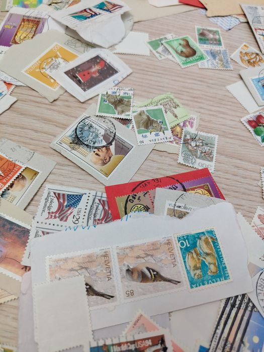 Lot masiv de timbre postale