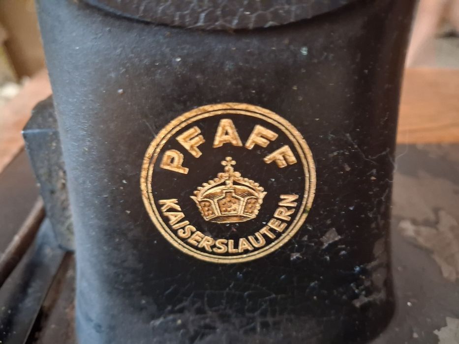 Masina de cusut PFAFF