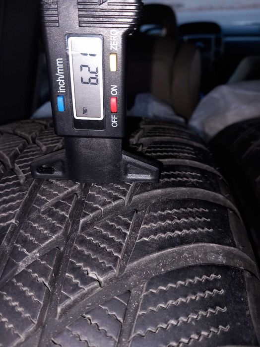 205/60 R17 Brigestone Blizzak