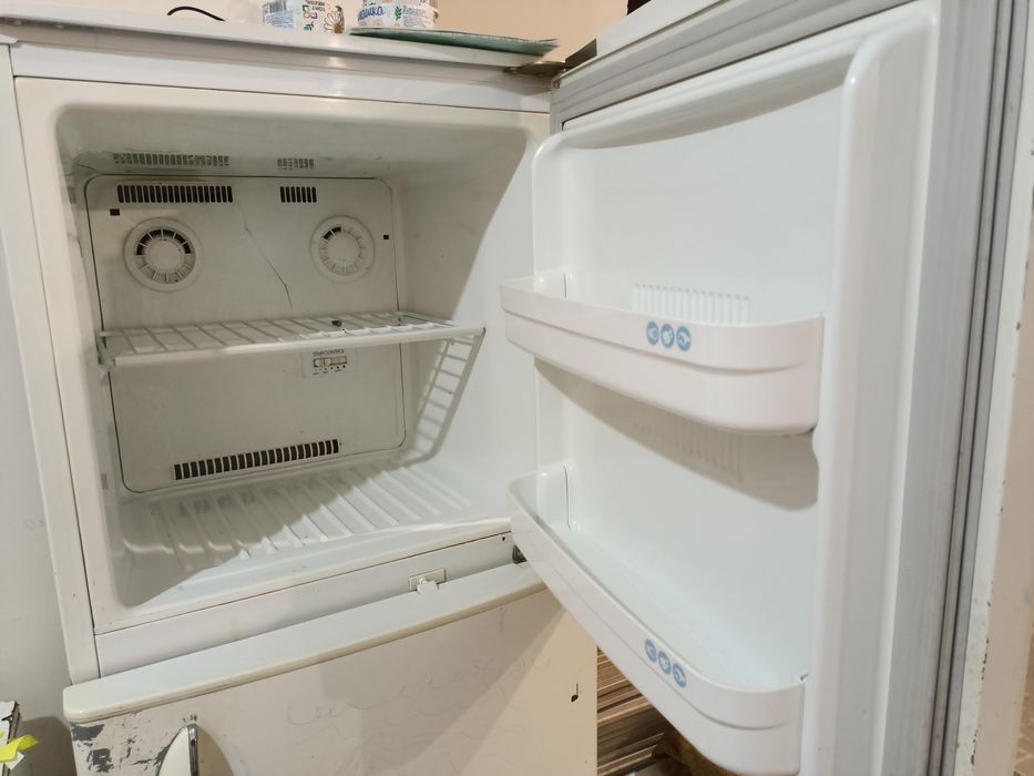 Холодильник сатылады