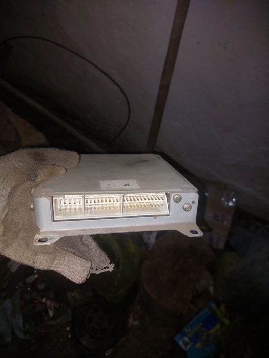 Продам компьютер на мазду 626..