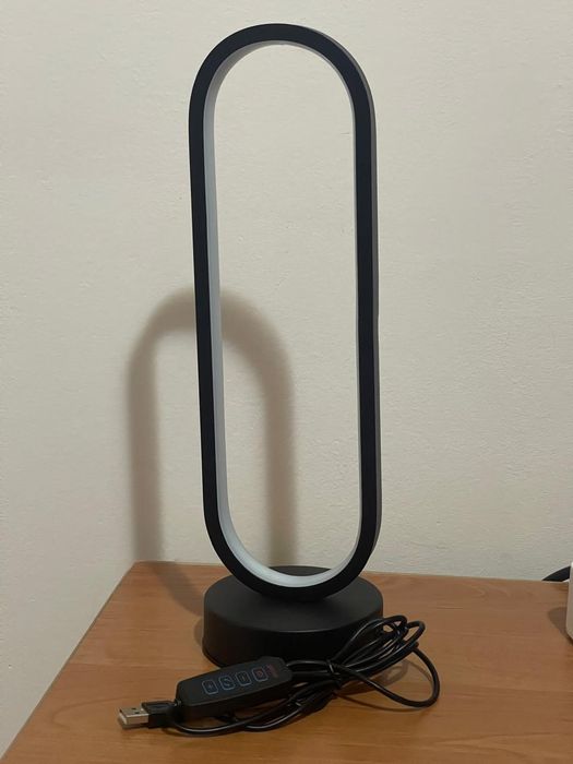 Настольная лампа