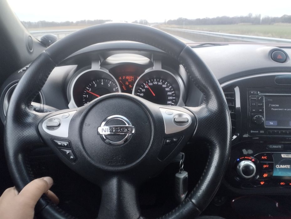 Ниссан жук кроссовер